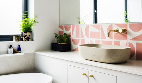 17 Fresh Ideas for Adding Summery Tiling to Your Bathroom