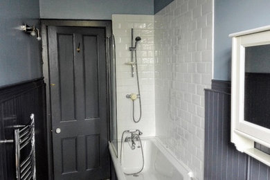 ハートフォードシャーにあるラスティックスタイルのおしゃれな浴室の写真