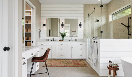Your Guide to a Farmhouse-Style Bathroom