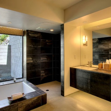 Hillside house - master bathroom