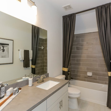 Houston, Texas | The Grove at Canyon Lake West - Premier Rosewood Secondary Bath