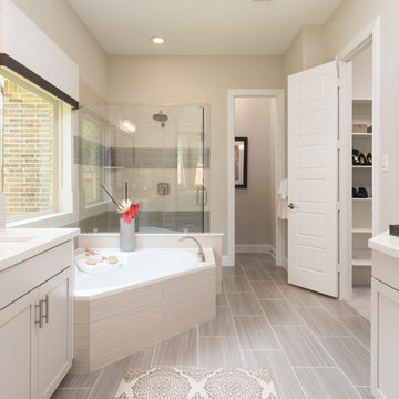 Houston, Texas | Woodland Hills - Premier Magnolia Owner's Bathroom