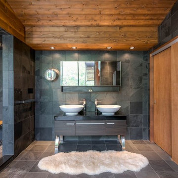 Hudson River Bathroom