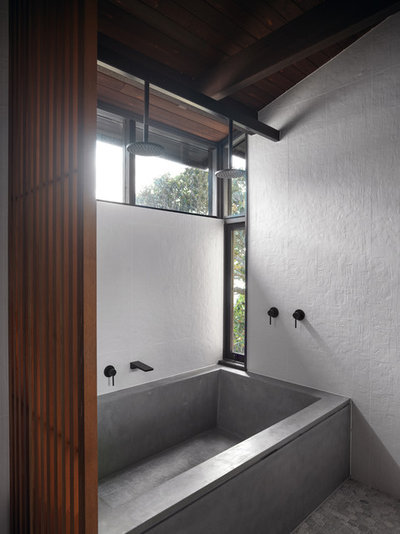 Midcentury Bathroom by Dieppe Design