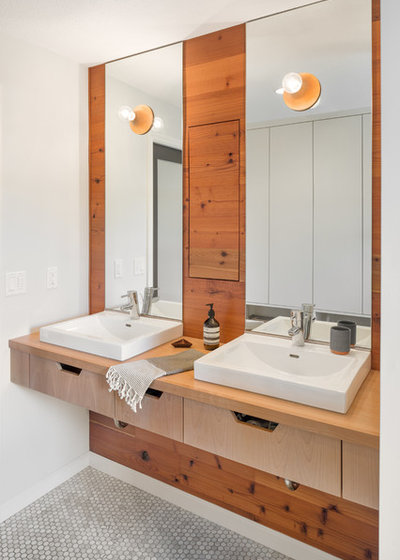 Scandinavian Bathroom by Guggenheim Architecture + Design Studio