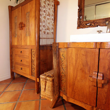 Indonesian Bathroom - Photos & Ideas | Houzz