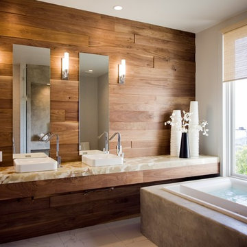 Infinity Tub Oasis - Bath Crashers
