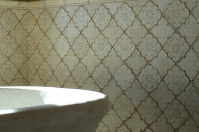 Example of a tuscan bathroom design in New York