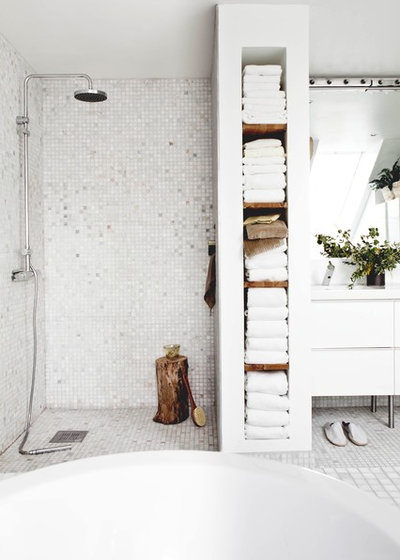 Scandinavian Bathroom by Daniella Witte