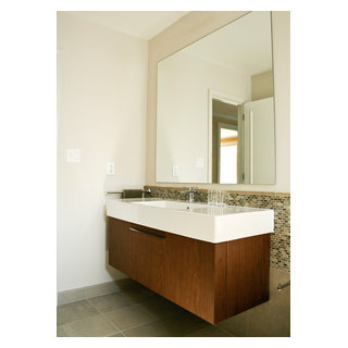 Inverness Baths - Contemporary - Bathroom - DC Metro - by AllenBuilt ...