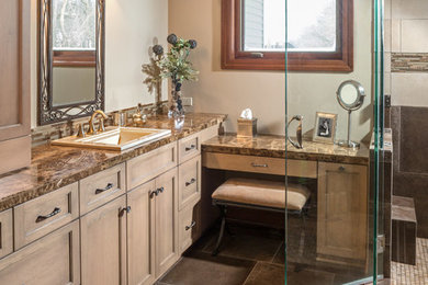 Design ideas for a traditional bathroom in Milwaukee.