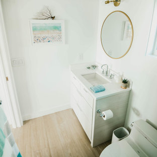 75+ Bäder mit beigen Schränken und Glasfliesen Ideen & Bilder - August