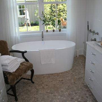 Island Stone Pebble Bathroom Floor