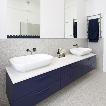 Ivanhoe Home - Bathroom