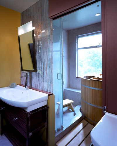 アジアン 浴室 by Lisa Queen Design, Inc.