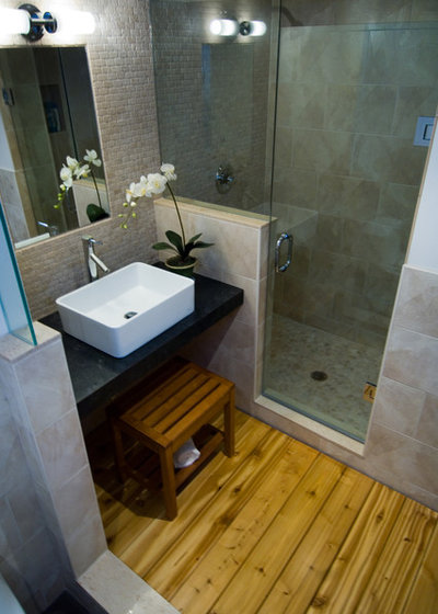 Asian Bathroom by BiglarKinyan Design Planning Inc.