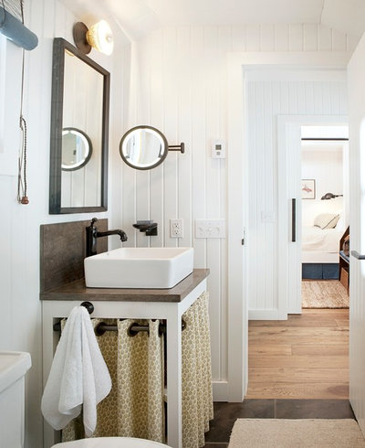 Contemporary Bathroom by Leverone Design, Inc.