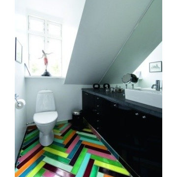 Jazzy Rainbow Herringbone Attic Bathroom Floor Layout