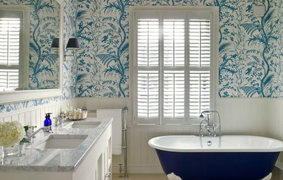 25 Ways to Work Wallpaper in a Bathroom