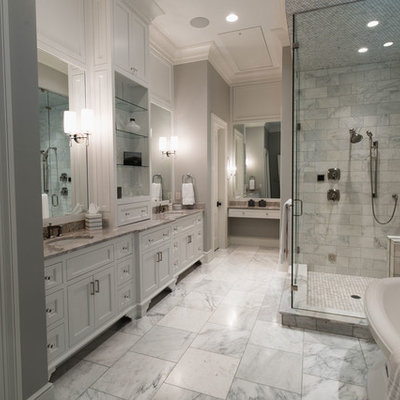 Example of a mountain style bathroom design in Other