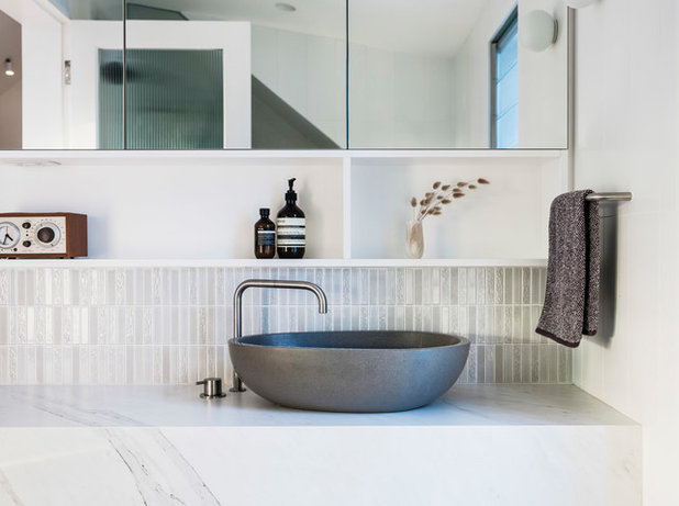 コンテンポラリー 浴室 by Kate Mountstephens Architecture+Heritage