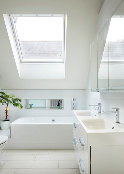 Contemporary Bathroom by Dyer Grimes Architecture