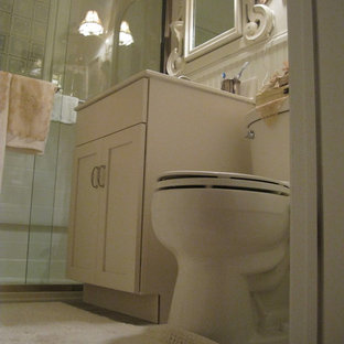Example of a classic bathroom design in New York