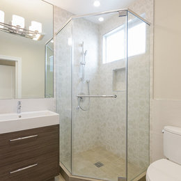 https://www.houzz.com/hznb/photos/kitchen-and-bathroom-remodel-san-francisco-modern-bathroom-san-francisco-phvw-vp~13438387