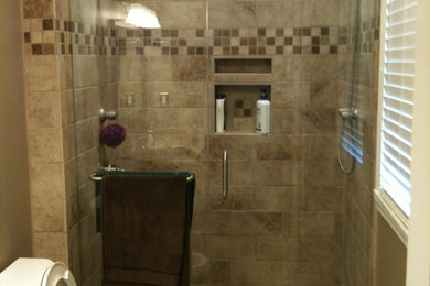 カンザスシティにあるトラディショナルスタイルのおしゃれな浴室の写真