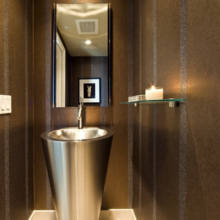Minimalist bathroom photo in Las Vegas with a pedestal sink
