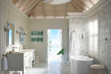 Foto di una stanza da bagno padronale stile marino con ante bianche, vasca freestanding, doccia ad angolo, piastrelle grigie, piastrelle bianche, lavabo da incasso e ante con riquadro incassato