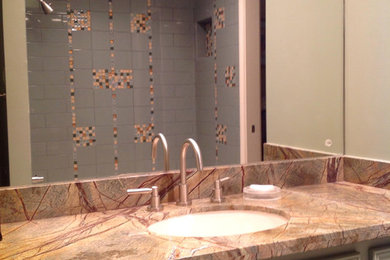 ヒューストンにあるエクレクティックスタイルのおしゃれな浴室の写真