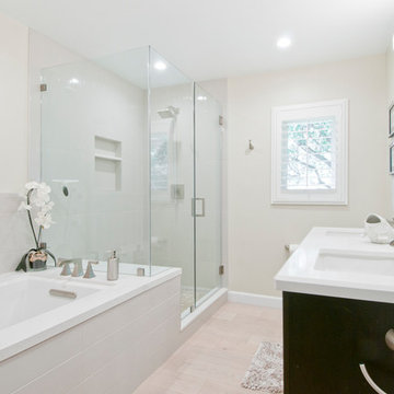 La Canada Flintridge, Bathroom