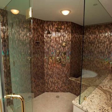 Lake Marina Penthouse master bathroom