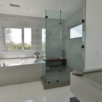 Lakewood Modern Residence