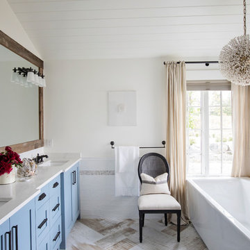 Langley Historical Farmhouse - Bathroom