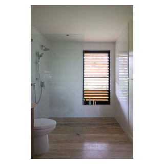 Lanikai Beach House - Beach Style - Bathroom - Hawaii - by Barker ...
