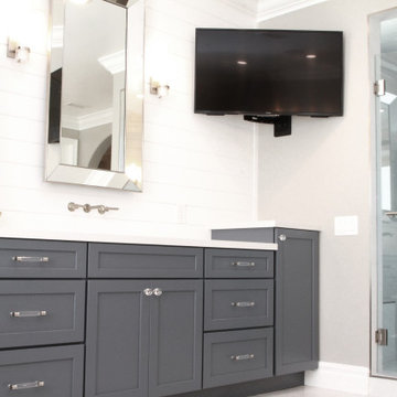 Large Coastal Modern Bathroom Design