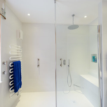 Large shower enclosure with bench seat