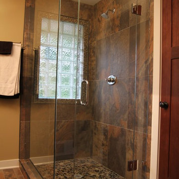 Large shower with heavy glass