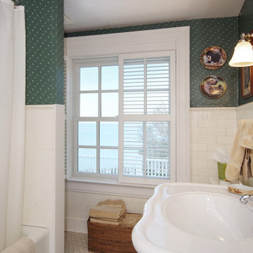 Large Window in Gorgeous Bathroom - Renewal by Andersen LI