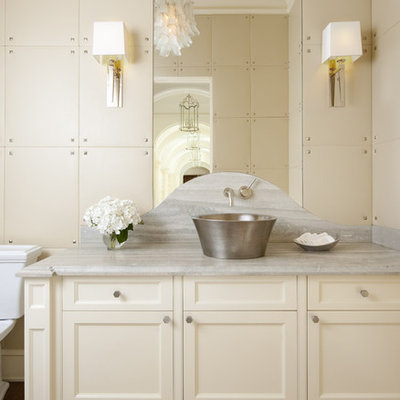 Inspiration for a timeless bathroom remodel in Dallas with a vessel sink