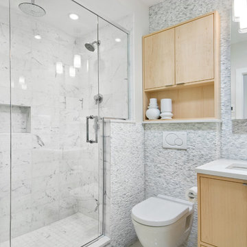 Lauder Ave Main Bathroom