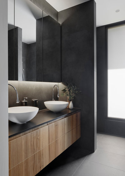 Contemporary Bathroom by Kirsten Johnstone Architecture