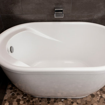 Laurel Master Bath Japanese Soaking Tub