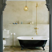 A romantic bathroom retreat: freestanding bathtubs
