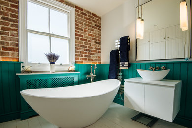 Klassisches Badezimmer in Sussex