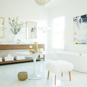 Light and airy master bath