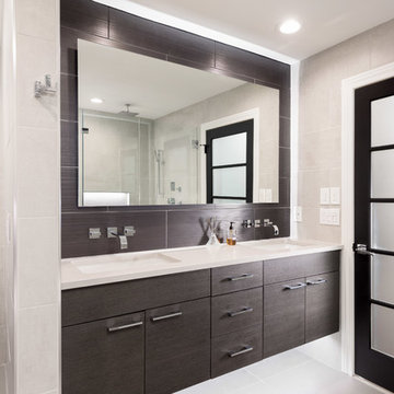 Lighting Play in a Master Bath