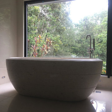 Limestone bathtub oval shape freestanding